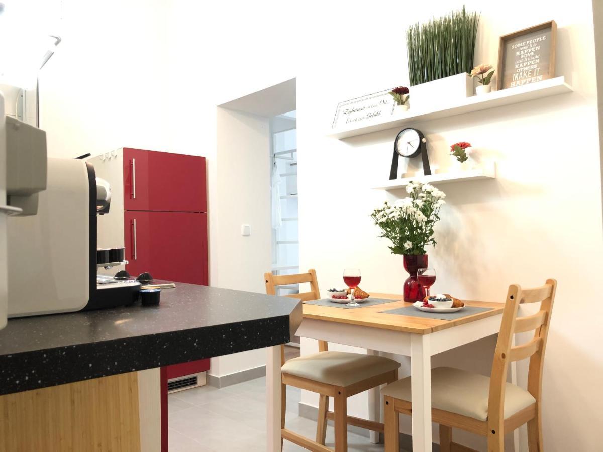 Apartamento "Be My Guest" Near Metro Station! Viena Exterior foto